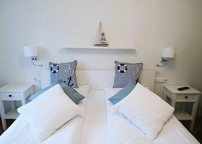 Hotel Rosenhof 02 *